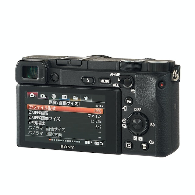 SONY α6400 パワーズームレンズキット ILCE-6400Lをレビュー SONY α6400 パワーズームレンズキット ILCE-6400Lをレビュー