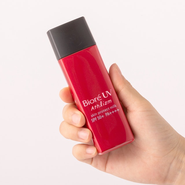 ビオレ UV アスリズム スキンプロテクトミルクをレビュー！クチコミ