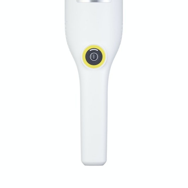 重量は570g。長時間持っても疲れにくい