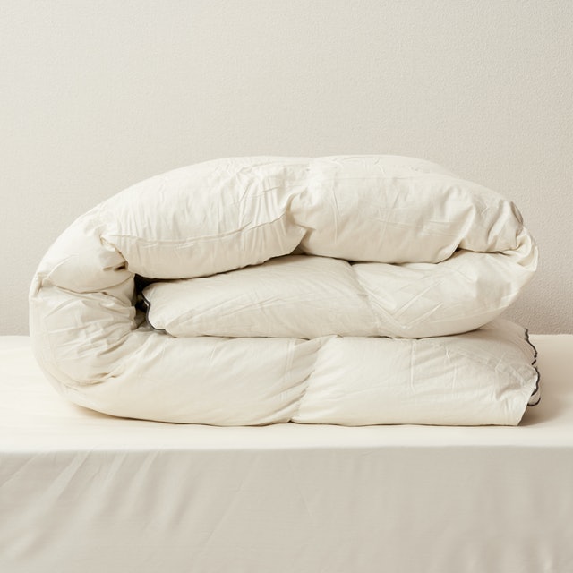 クモリ 羽毛布団 ホワイトダックダウン90% 立体キルト 170×210cm