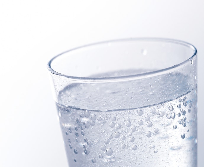 炭酸濃度は1Lあたり3,890mL。市販の炭酸水を超える強さ