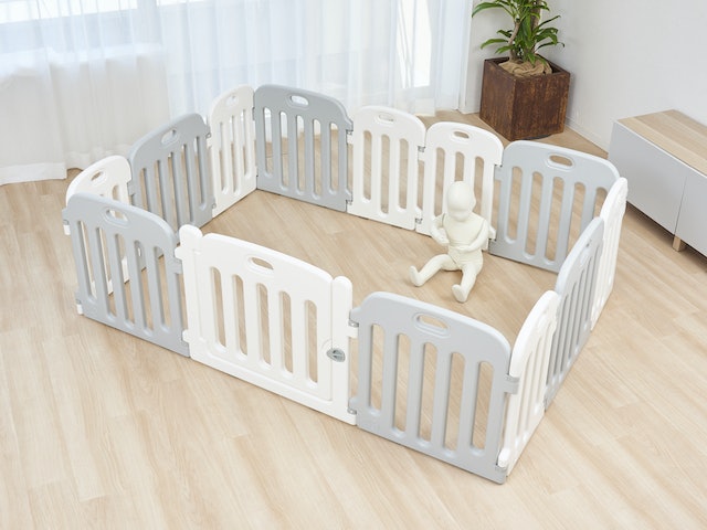 (ケラッタ) ベビーサークル 赤ちゃん 組み立て簡単 形のアレンジ自在 ベビー Amazon.co.jp: (ケラッタ) ベビーサークル 赤ちゃん 組み立て