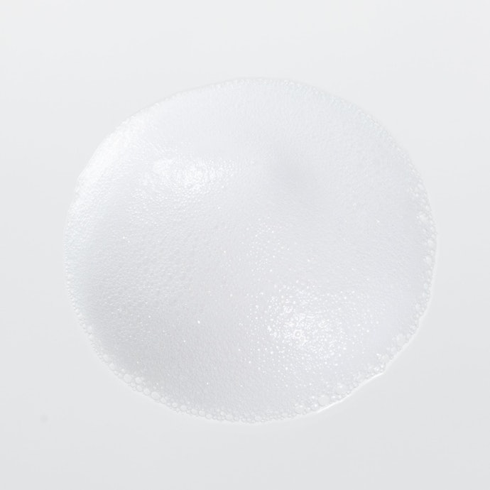 洗い上がりの乾燥感が気になりにくい。泡質も良好