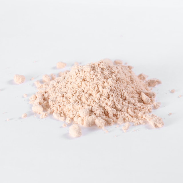 THREE アドバンスドエシリアルスムースオペレーター ルースパウダー 02