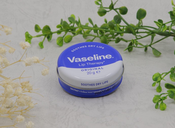 ヴァセリン リップ モイストシャイン オリジナルを全56商品と比較 口コミや評判を実際に使ってレビューしました Mybest