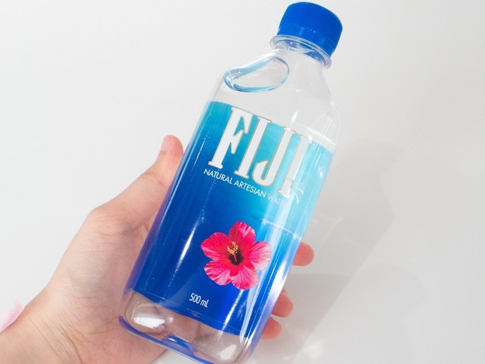 Fiji Water フィジー ウォーターを他商品と比較 口コミや評判を実際に使ってレビューしました Mybest