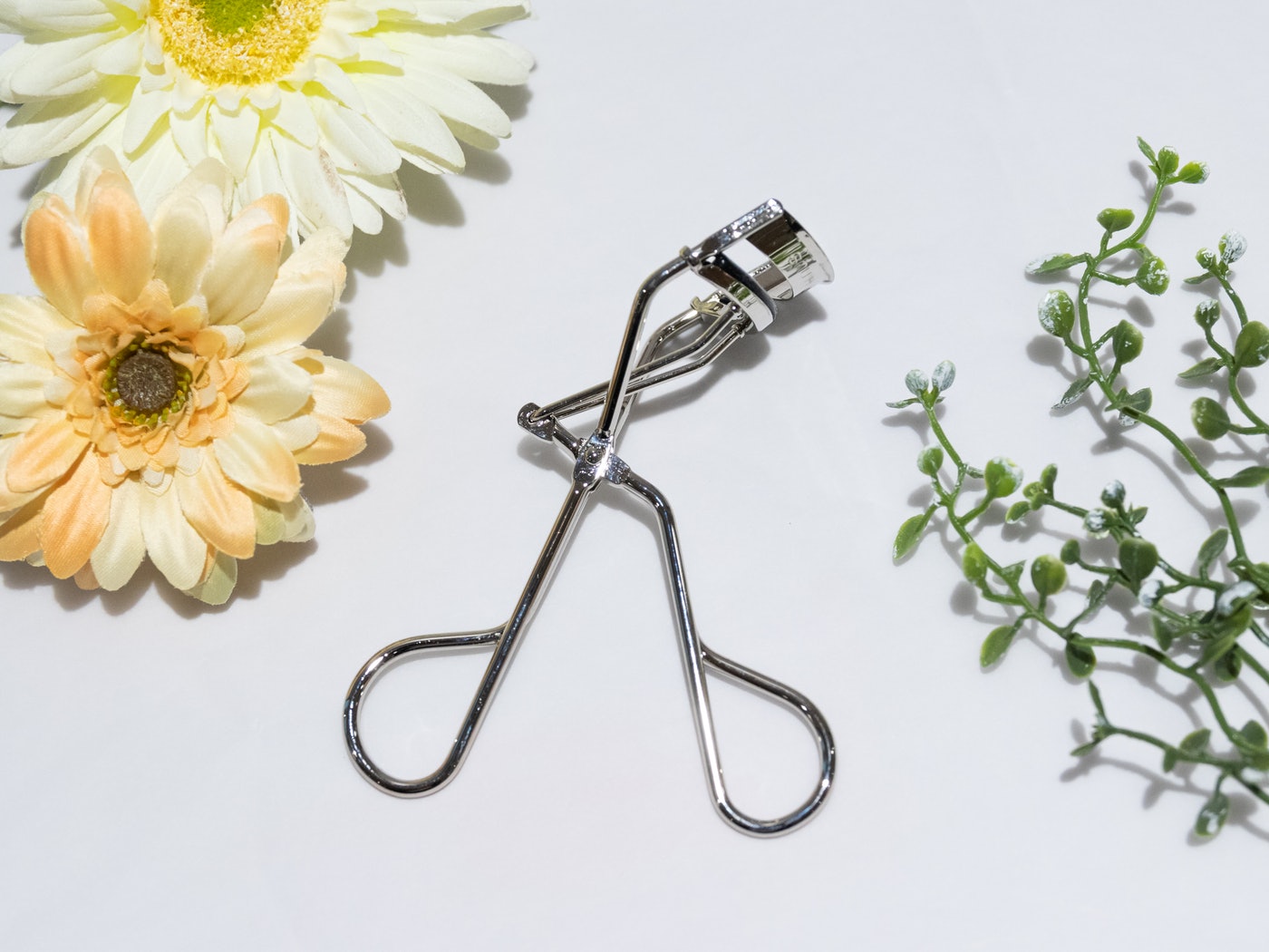 シュウウエムラ アイラッシュカーラーを他商品と比較 口コミや評判を実際に使ってレビューしました Mybest