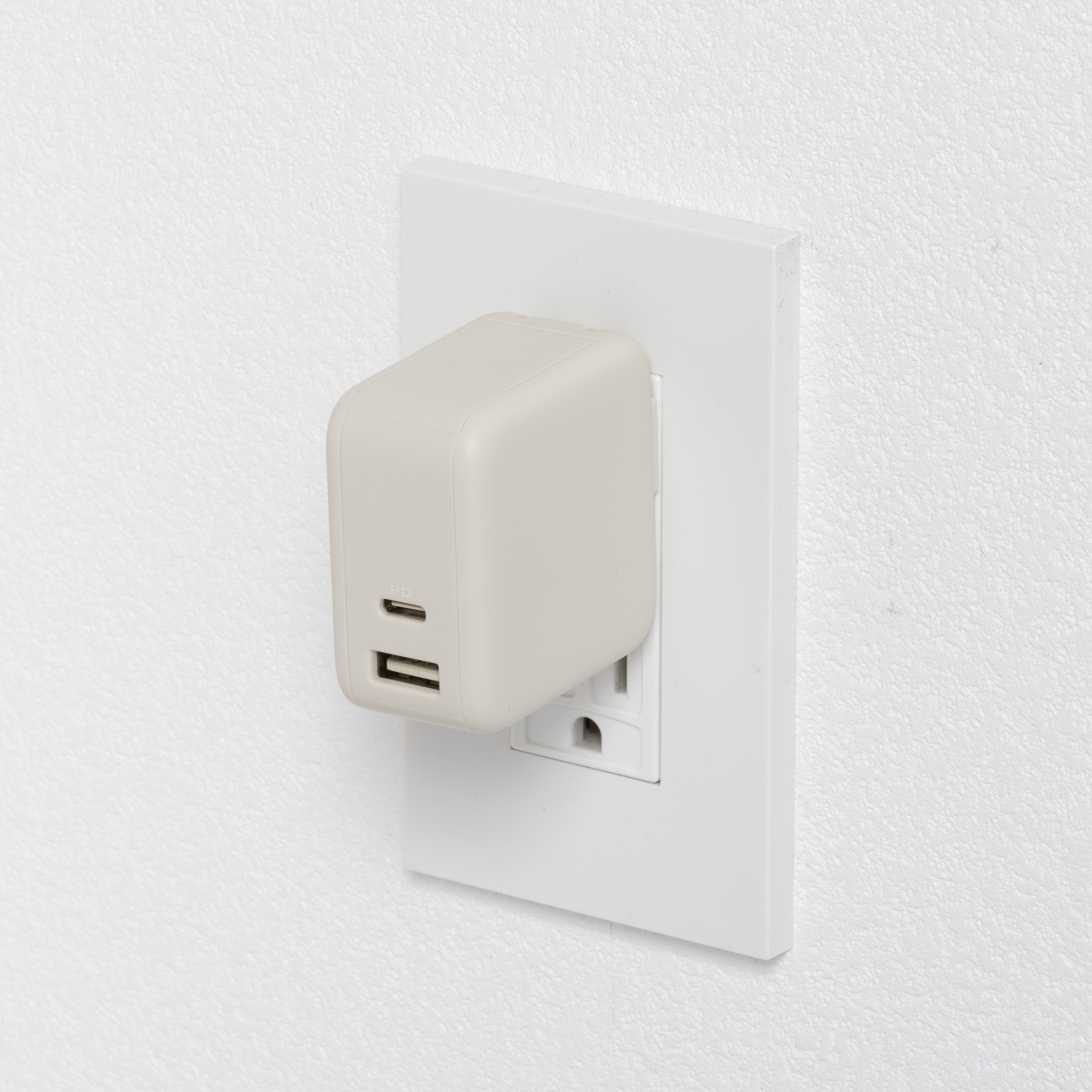 AC充電器 5