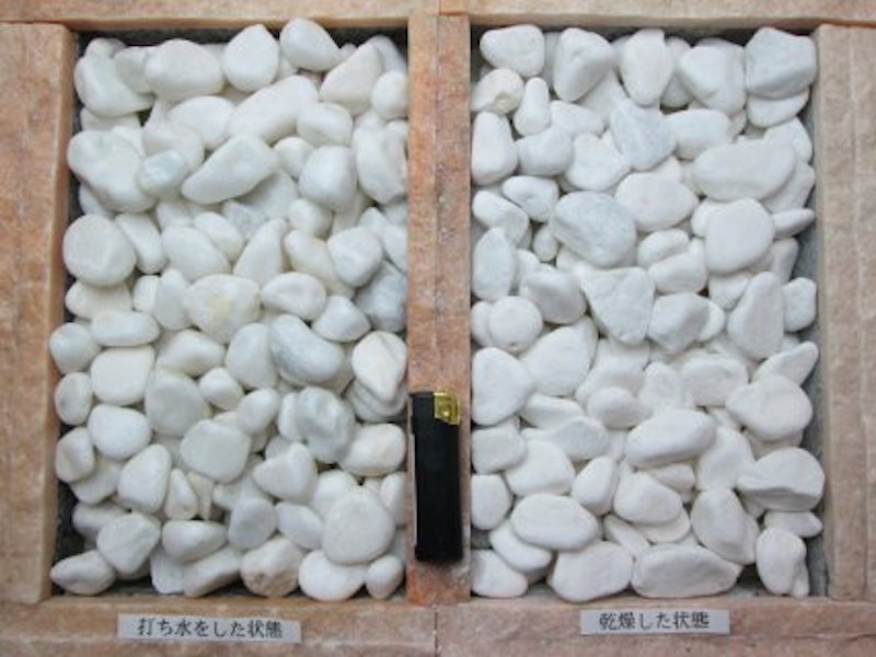 白玉化粧砂利 1