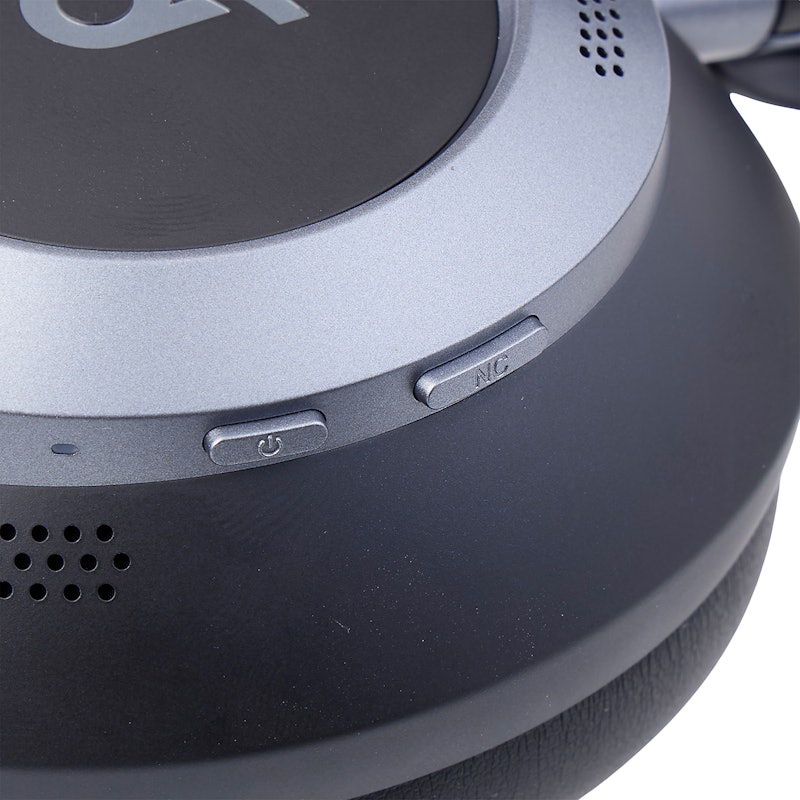 Soundcore Space One Pro 7