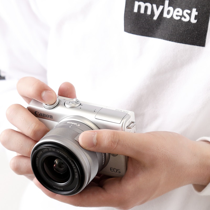 EOS M200 8
