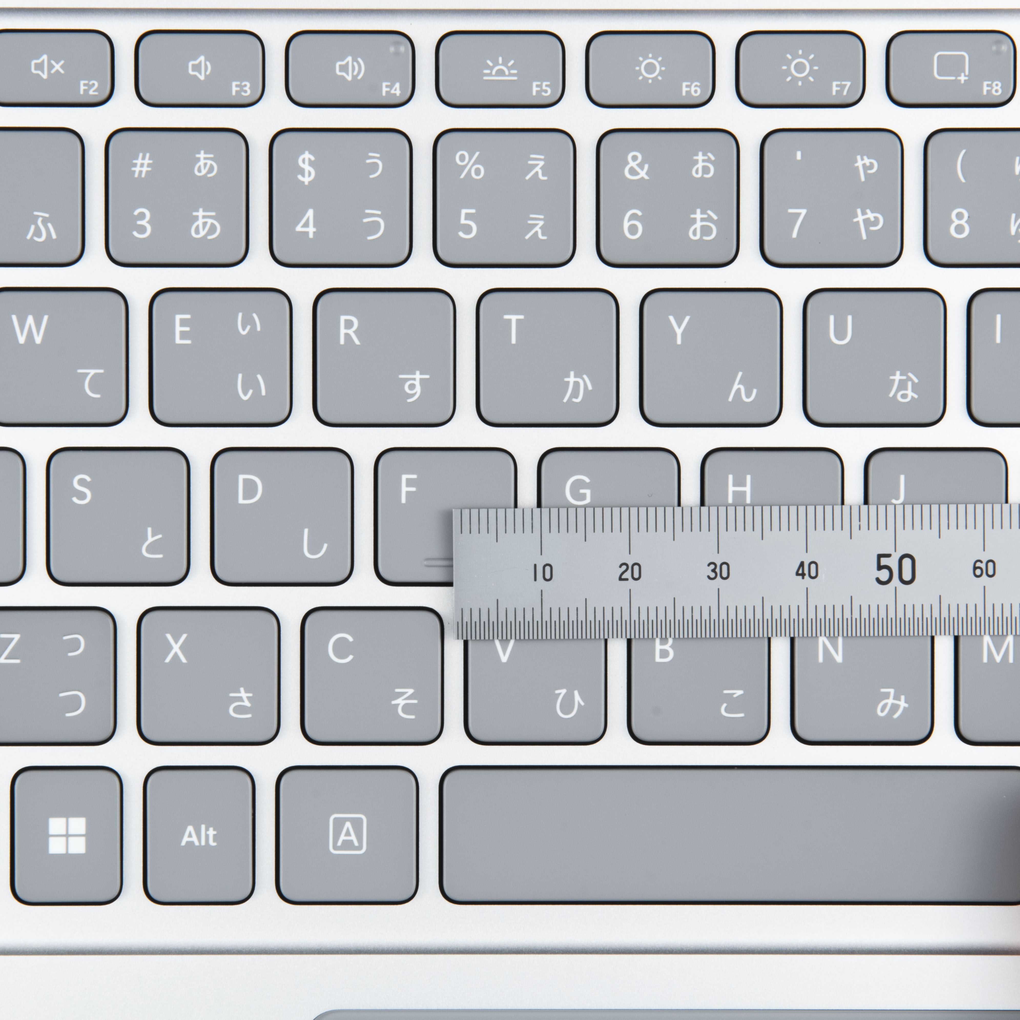 マイクロソフト Laptop 第7世代 13インチ（Snapdragon X Plus） EP2