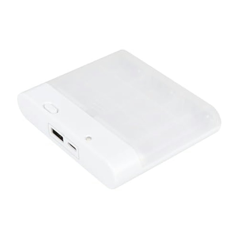 乾電池式モバイルバッテリー 1