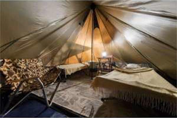水上キャンプ場Tipi 4