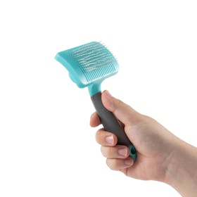 ペティオ Self Trimmer プッシュ掃除式 肌に優しいスリッカーブラシ W26849を検証レビュー!猫用ブラシの選び方も紹介 5