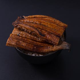 パッションギークス うなぎ四代目菊川 名物 一本うなぎ 蒲焼き 2本セットを検証レビュー!うなぎ通販の選び方も紹介 1