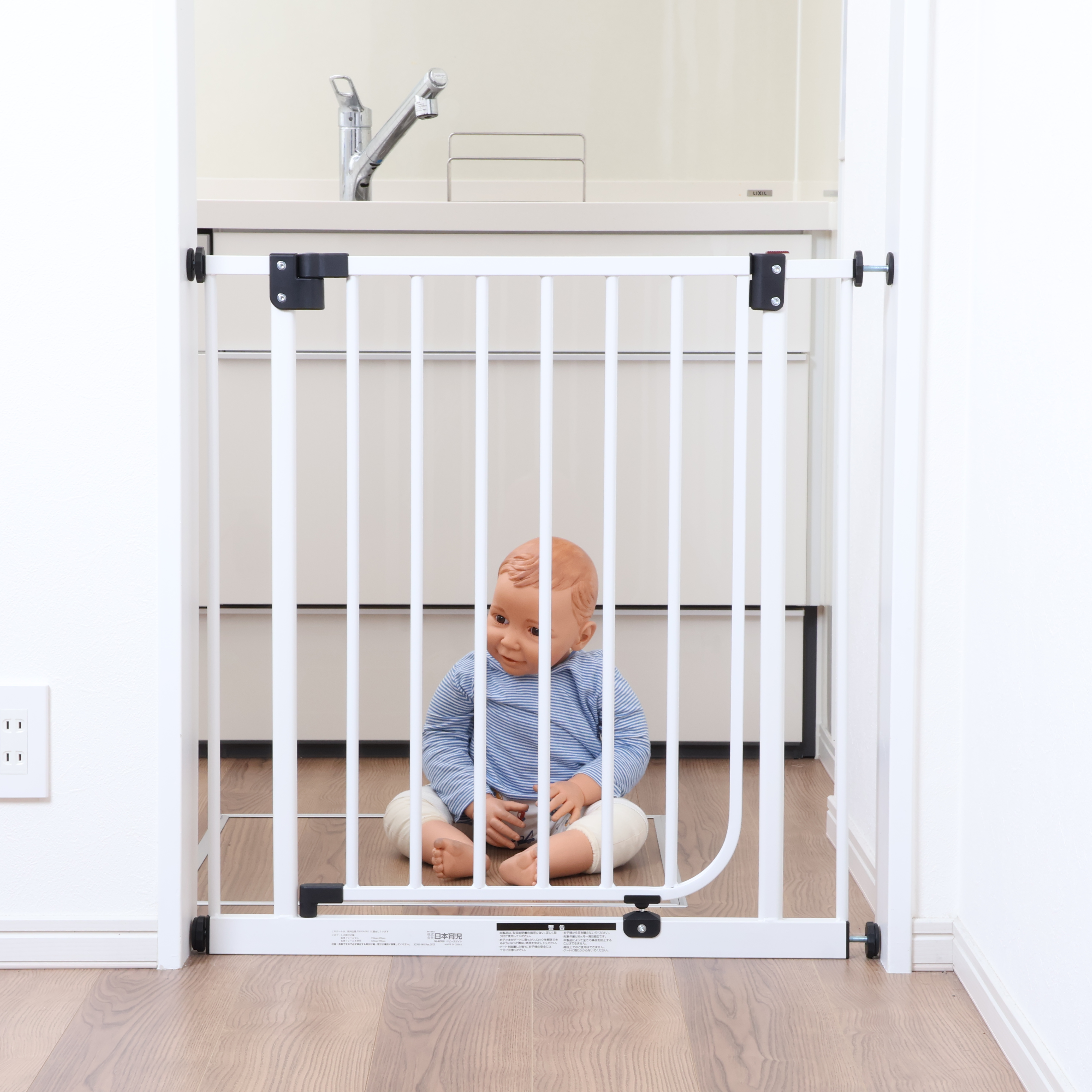 日本育児 ベビーズゲイト ホワイトを検証レビュー！ベビーゲートの