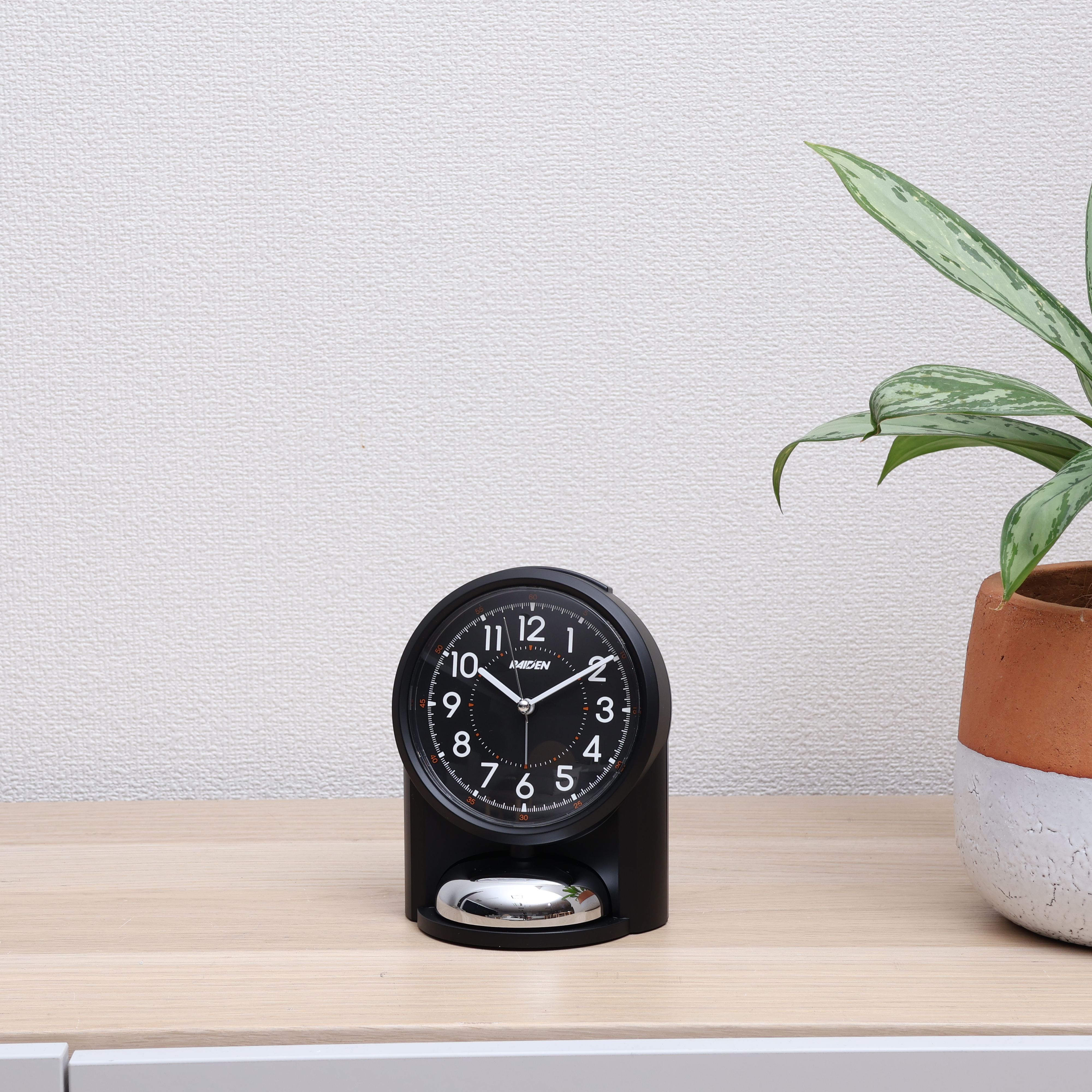 セイコー ベル音と電子音を切り替えられる大音量目ざまし NR454Kを