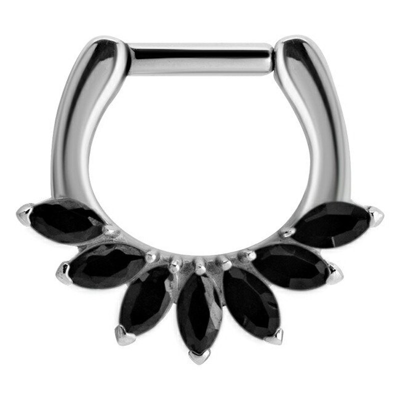 ボディピアス 3