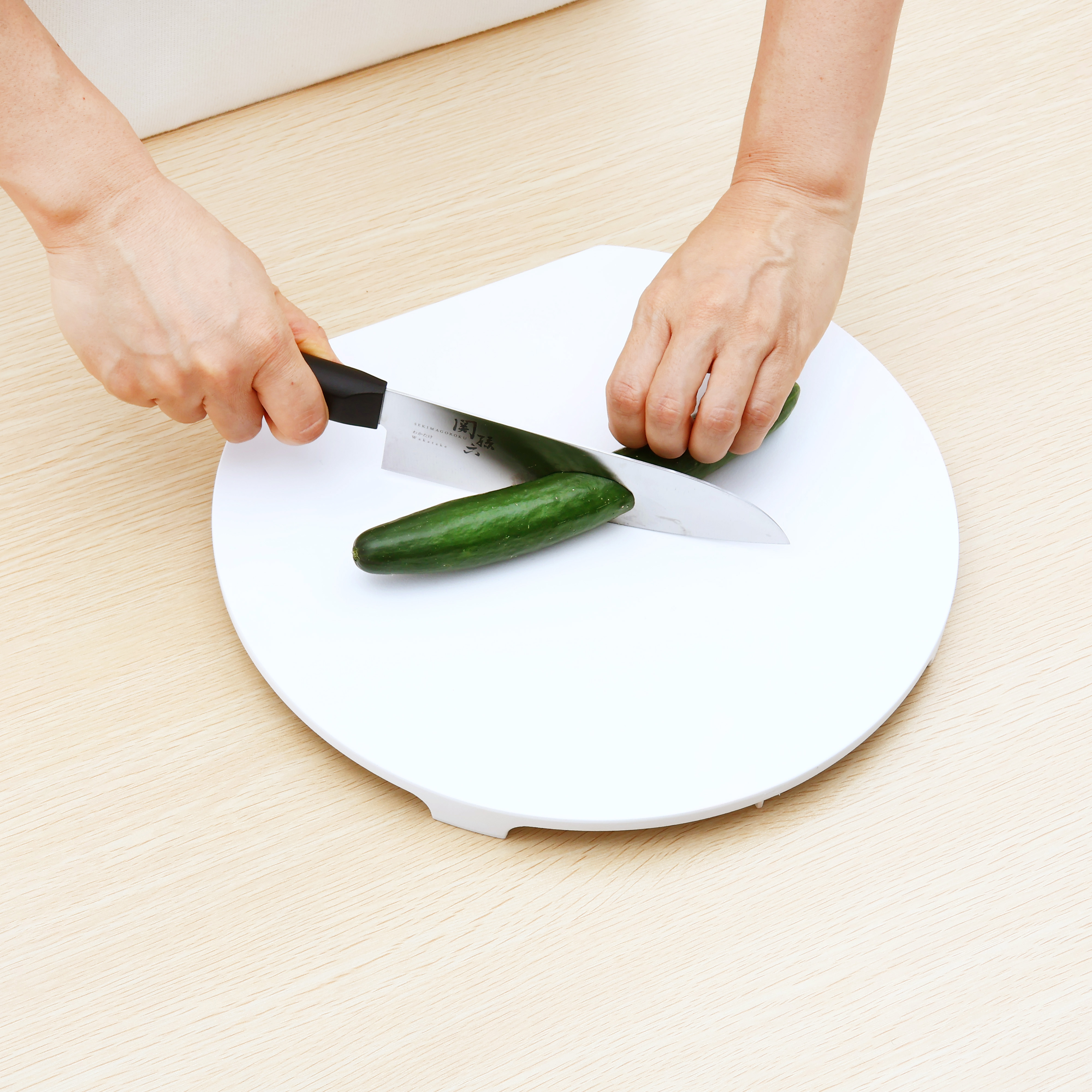 食洗機対応 マグネット抗菌まな板 ラウンド 4