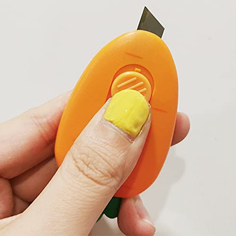 格納式ボックスカッター 2