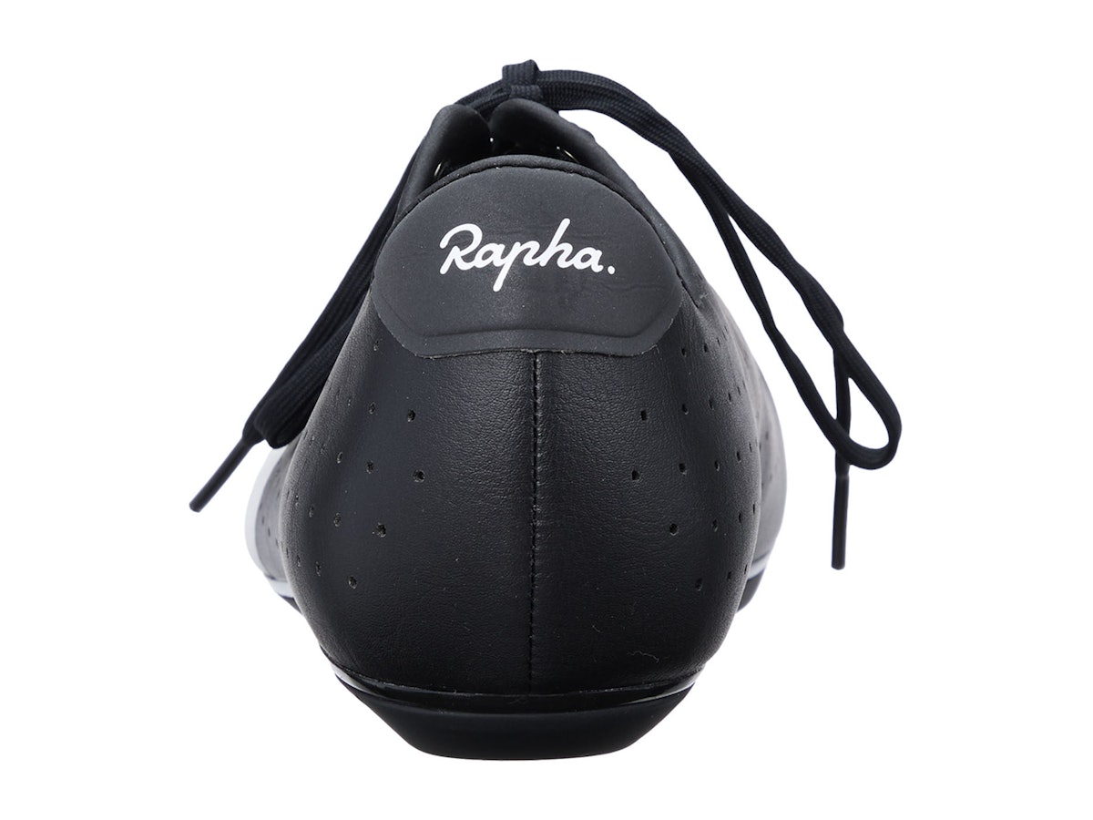 Rapha クラシックシューズを検証レビュー!ビンディングシューズの Rapha クラシックシューズを検証レビュー!ビンディングシューズの