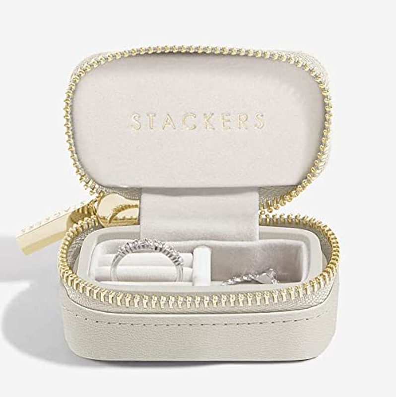 スタンド リングホルダー アクセサリースタンド ジュエリー 指輪 ネックレス 手 ハンド ブラック ホワイト インテリア 雑貨 収納 オシャレ 置物 雑貨 Za 668 ワールドインポートjj 通販 リングホルダー かわいい犬スタンドブイリングデザインジュエリートレイホルダー スタンド リングホルダー アクセサリースタンド ジュエリー 指輪 ネックレス 手 ハンド ブラック ホワイト インテリア 雑貨 収納 オシャレ 置物 雑貨 Za 668 ワールドインポートjj 通販 リングホルダー かわいい犬スタンドブイリングデザインジュエリートレイホルダー