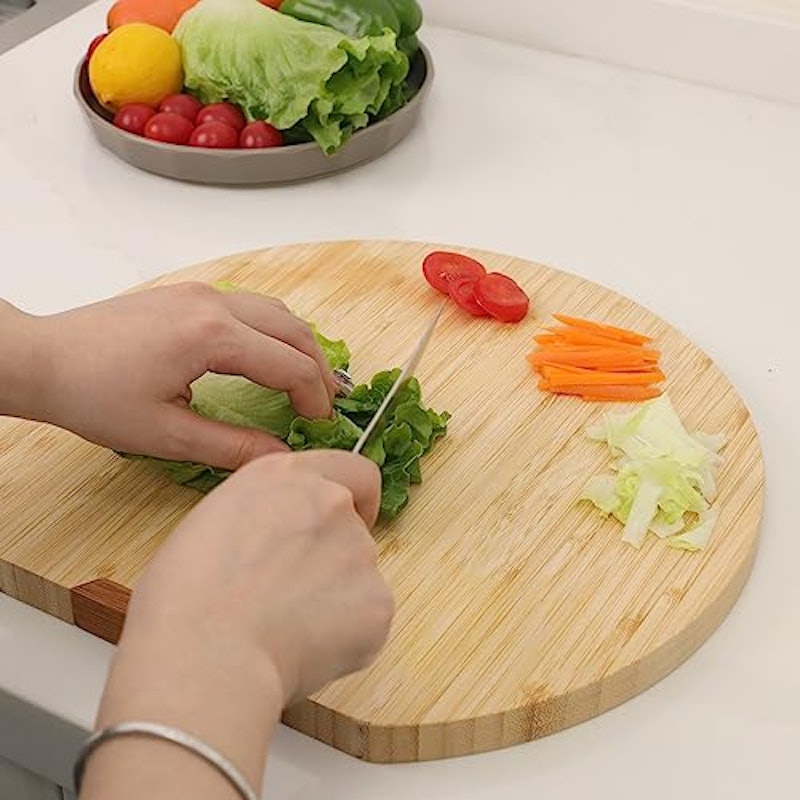 天然竹製 スタンド付き丸まな板 2
