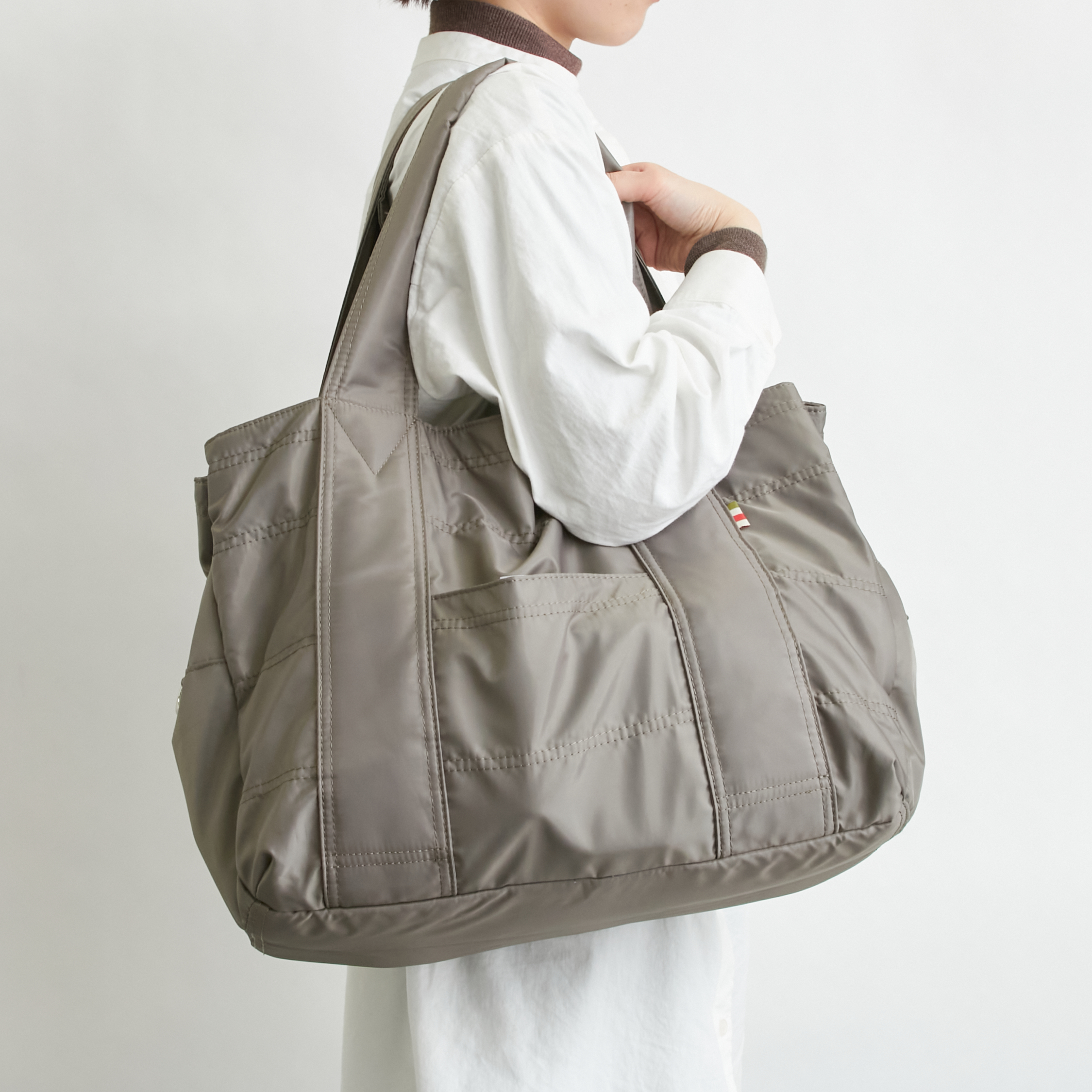 Annekor 高見えママバッグ Mを全17商品と比較 口コミや評判を実際に使ってレビューしました Mybest