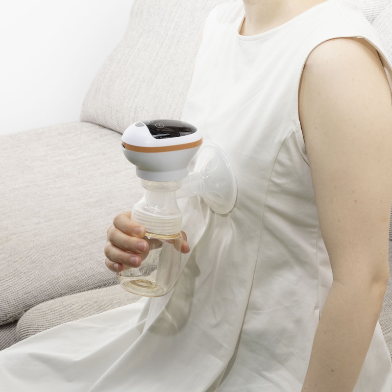 電動さく乳器 2