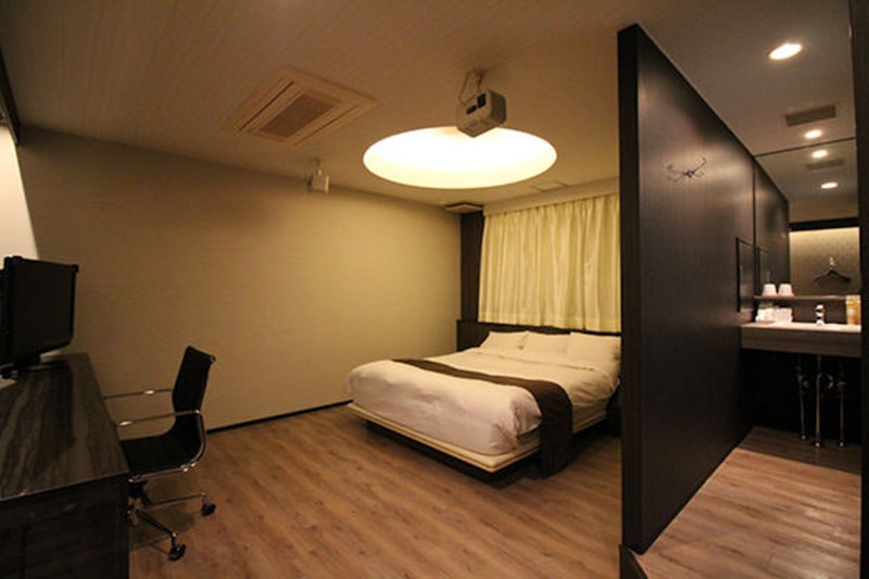 NHOTEL 1