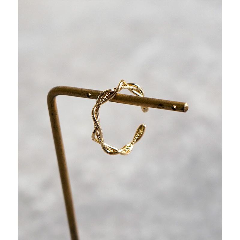 Twist design gold ring 2