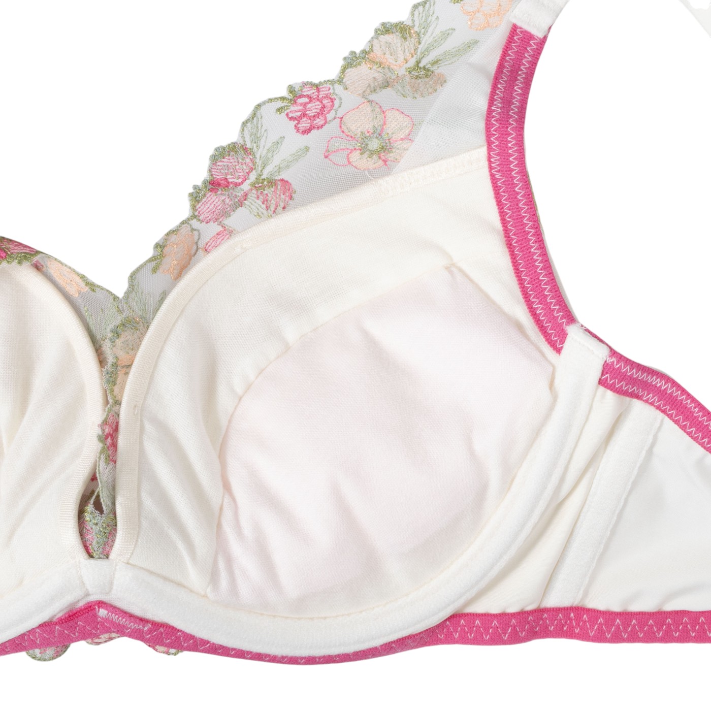トリンプ・インターナショナル・ジャパン 夢みるブラ DeepV ブラジャー フレーバーウォーターを検証レビュー！育乳ブラの選び方も紹介 4
