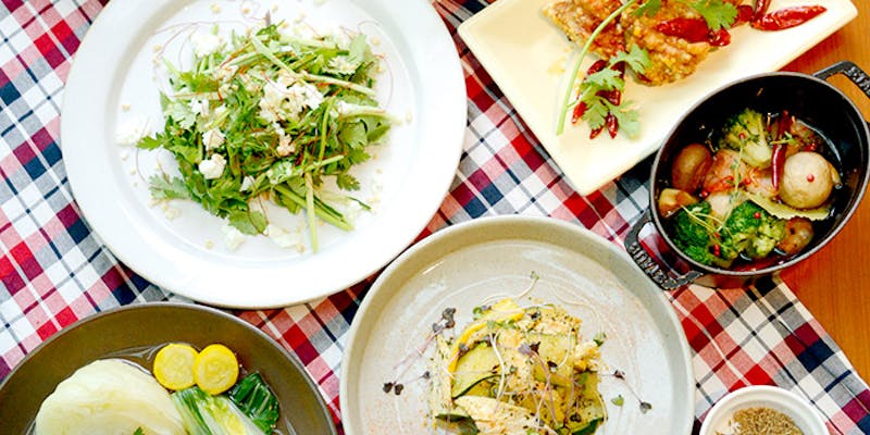 OVAL CAFE 3