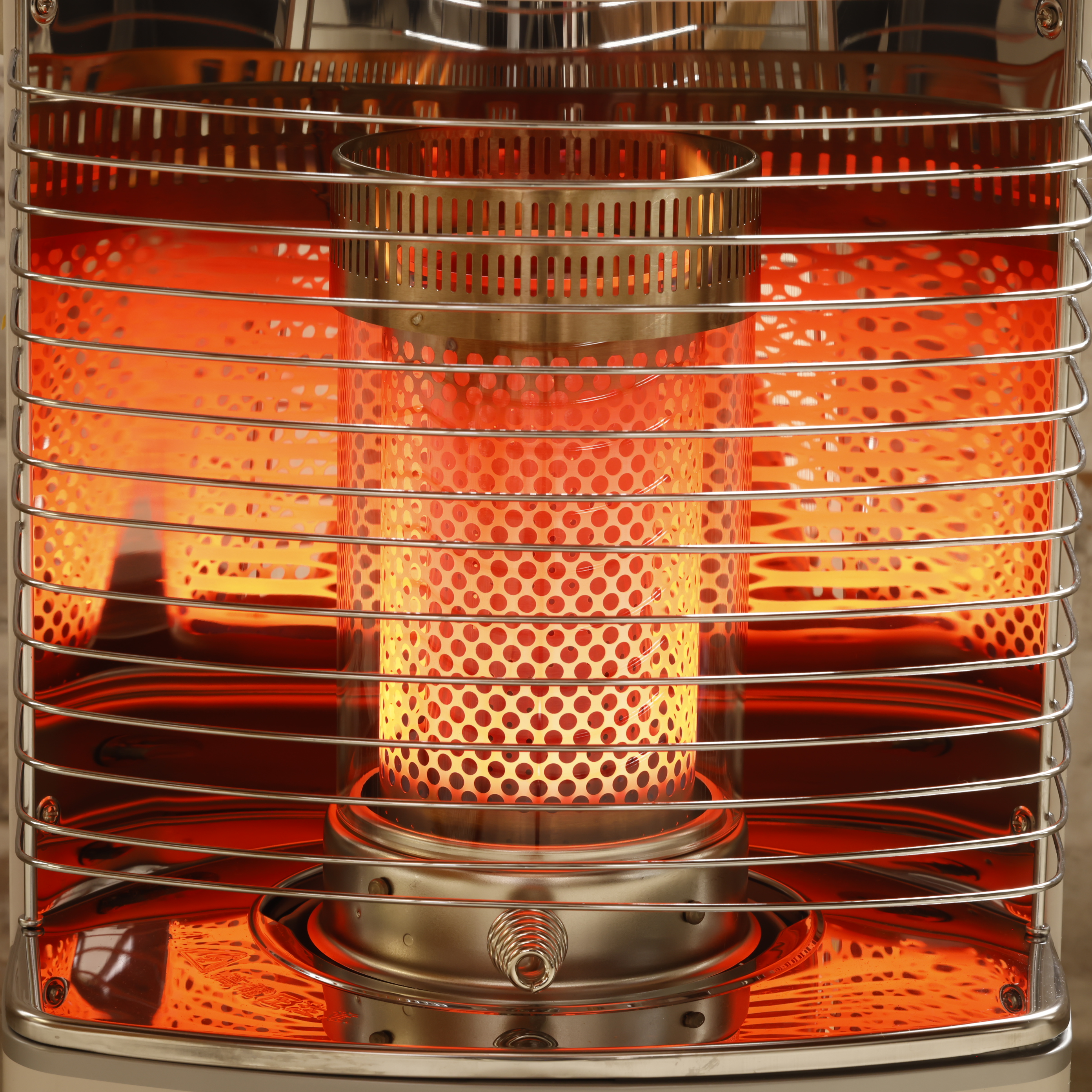 トヨトミ 石油ストーブ RS-H29Mを検証レビュー！石油ストーブの選び方