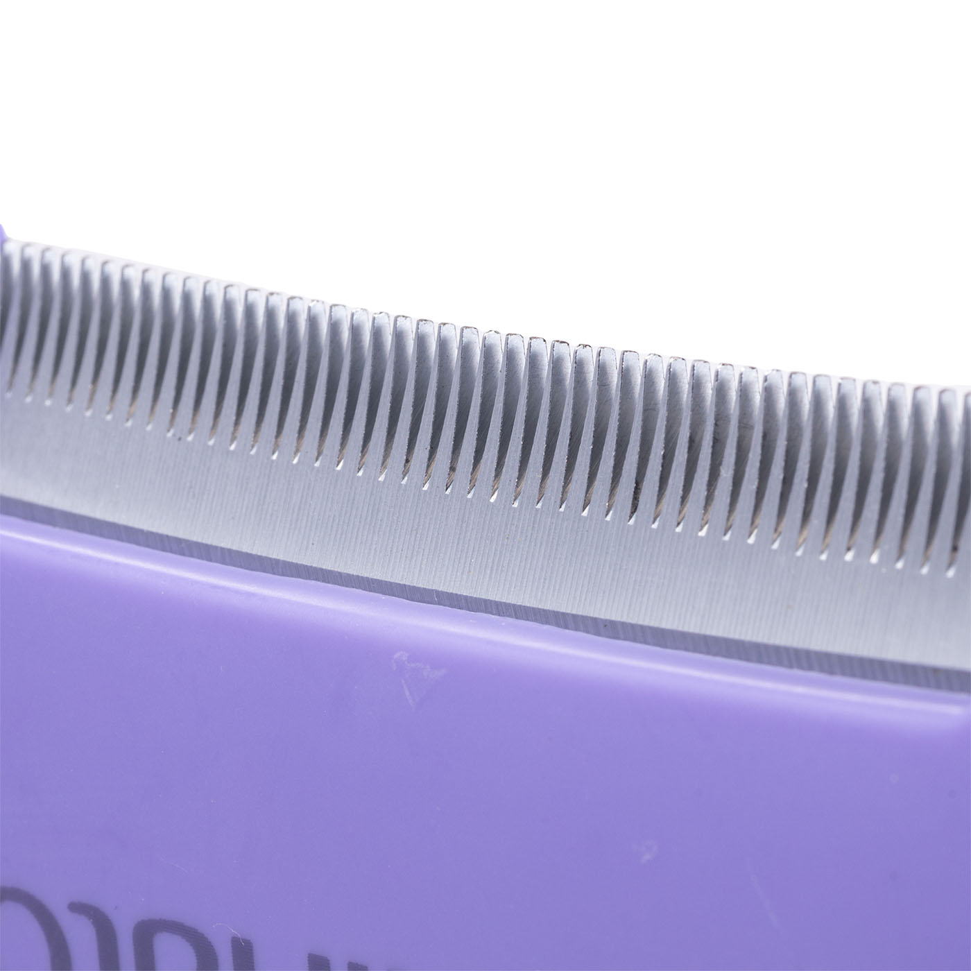 スペクトラムブランズジャパン FURminator 抜け毛除去ブラシ 中・大型猫 短毛種用を検証レビュー！短毛猫ブラシの選び方も紹介 3