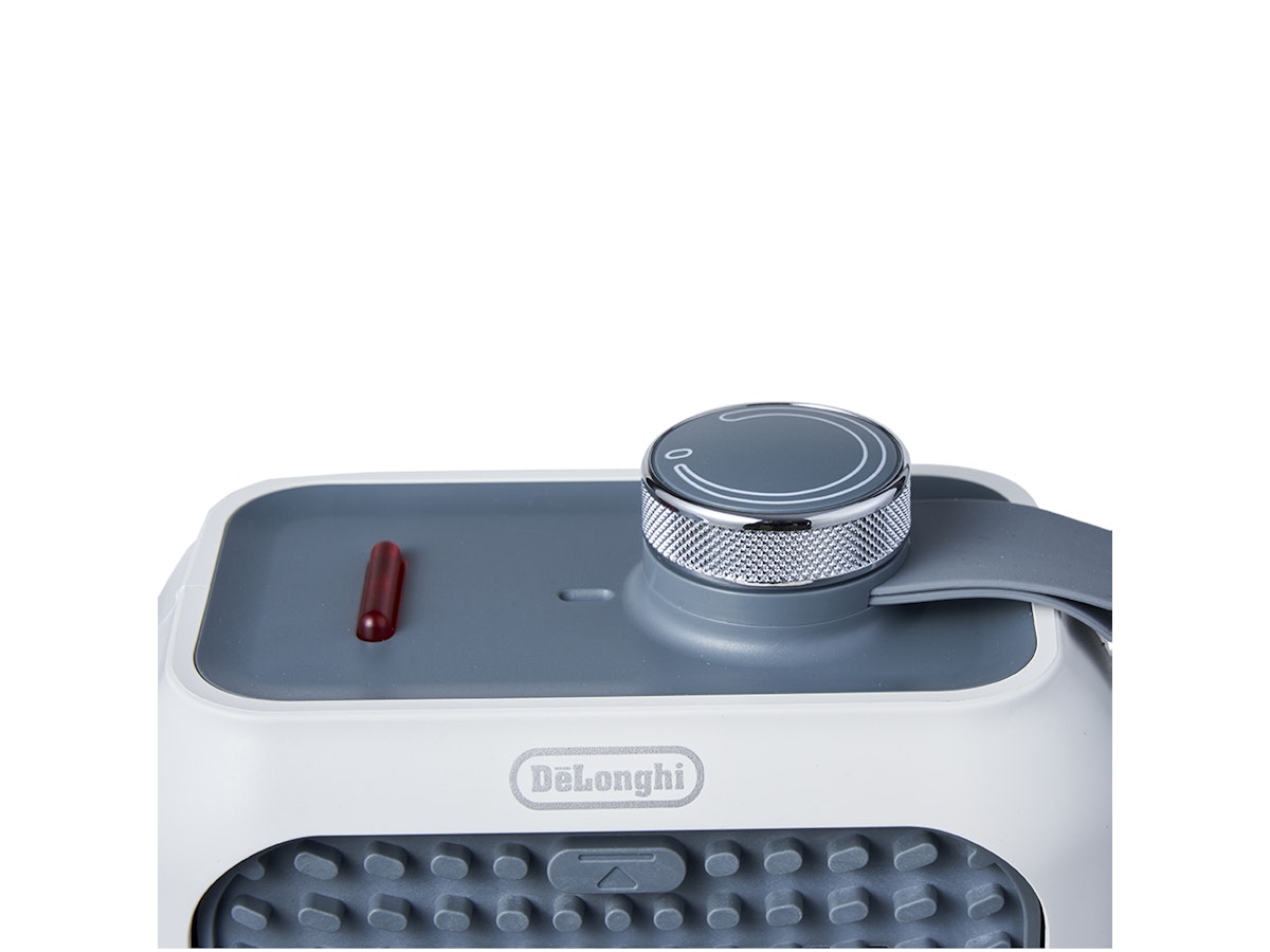 デロンギ カプスーラ デスク セラミックファンヒーター HFX12D03を デロンギ カプスーラ デスク セラミックファンヒーター HFX12D03を