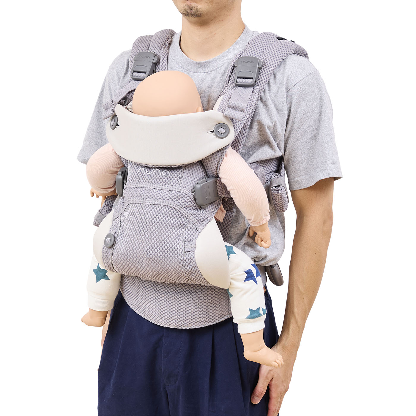 Nuna　ベーキャリア　カドル　紺色　脱着しやすく肩の負担少ない抱っこ紐☆ Nuna ベーキャリア カドル 紺色 脱着しやすく肩の負担少ない抱っこ紐
