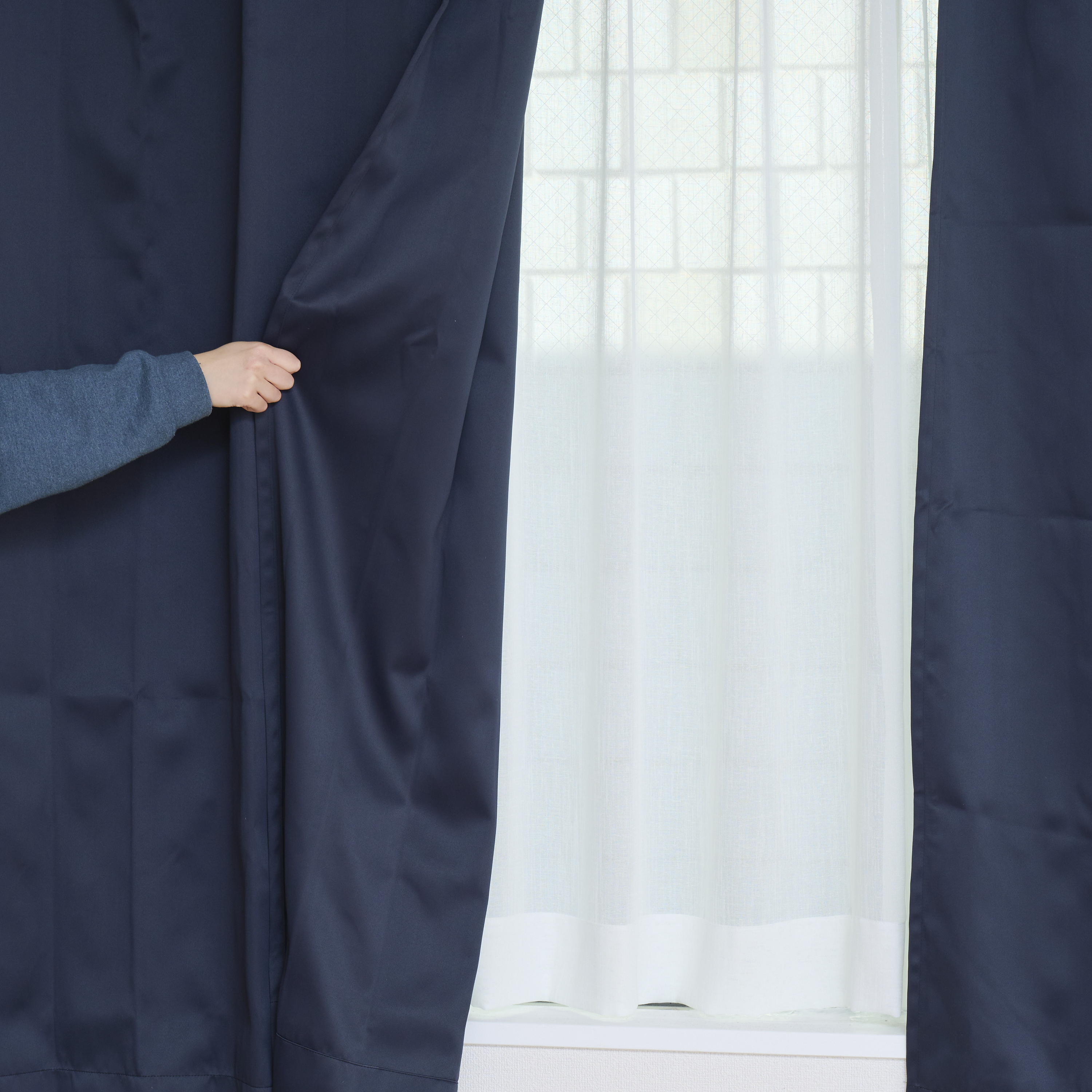 くれない K-wave D-plain 6104を検証レビュー！断熱カーテンの選び方も