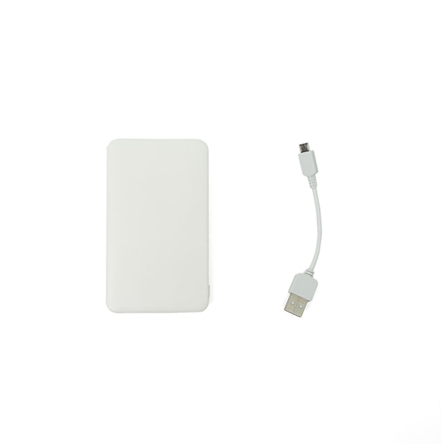 ダイソー モバイルバッテリーを他商品と比較 口コミや評判を実際に使ってレビューしました Mybest ダイソー モバイルバッテリーを他商品と比較 口コミや評判を実際に使ってレビューしました Mybest