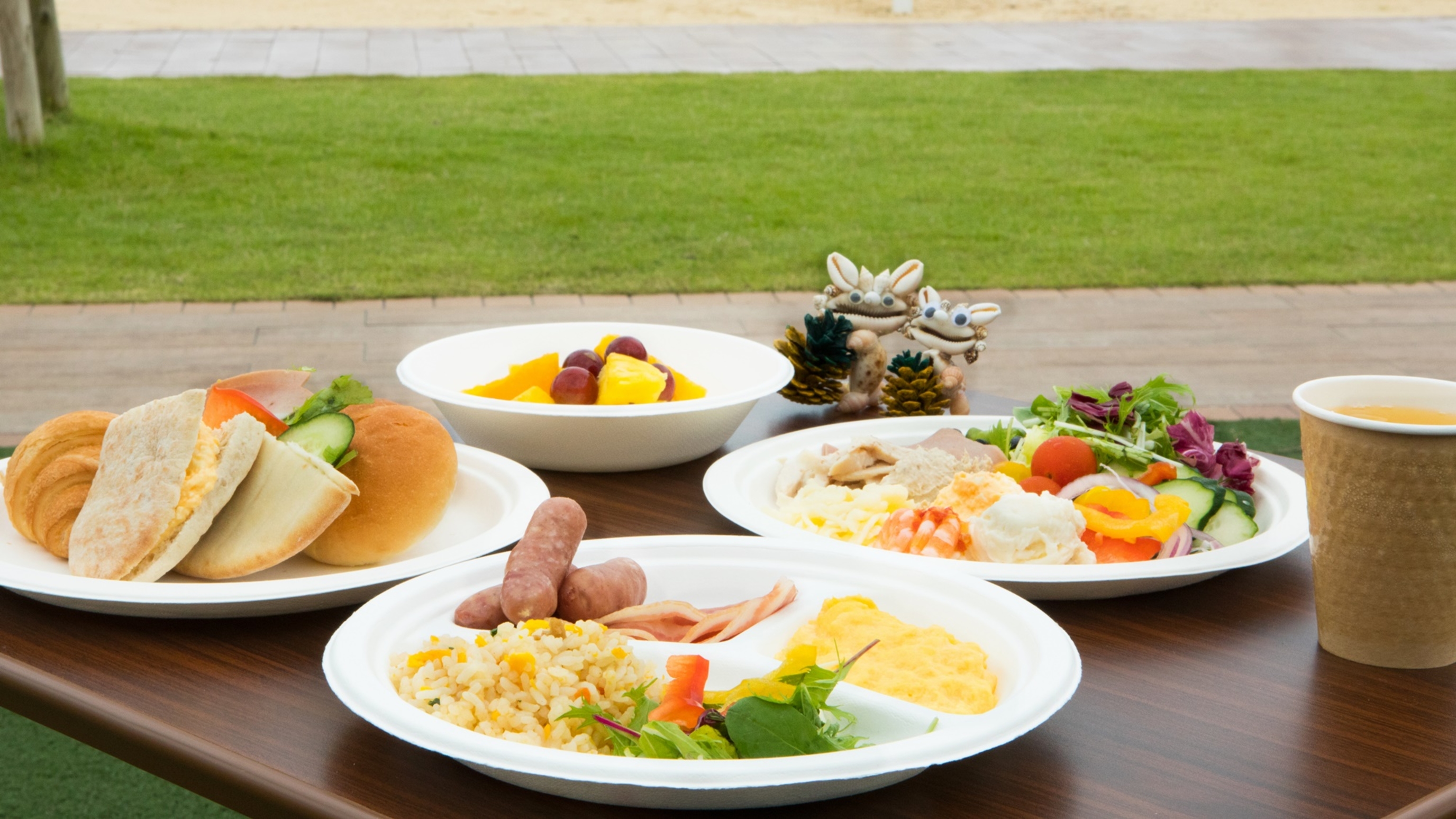 KARIYUSHI LCH.RESORT on The Beach 5