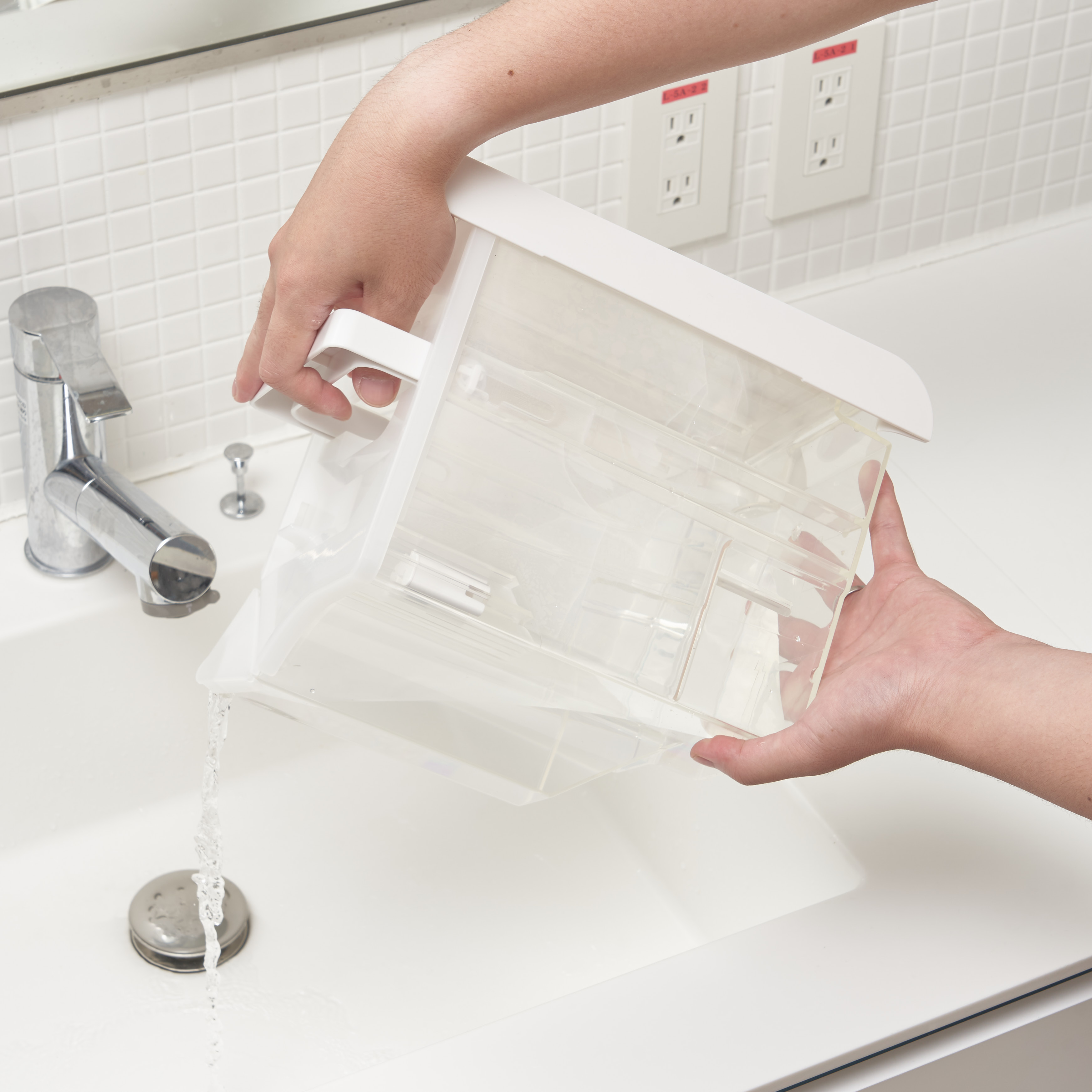 新しく着き シャープ 衣類乾燥機 除湿機 18L ホワイト CV-N180-W fawe.org