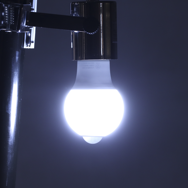 LED電球 人感明暗センサー付 4