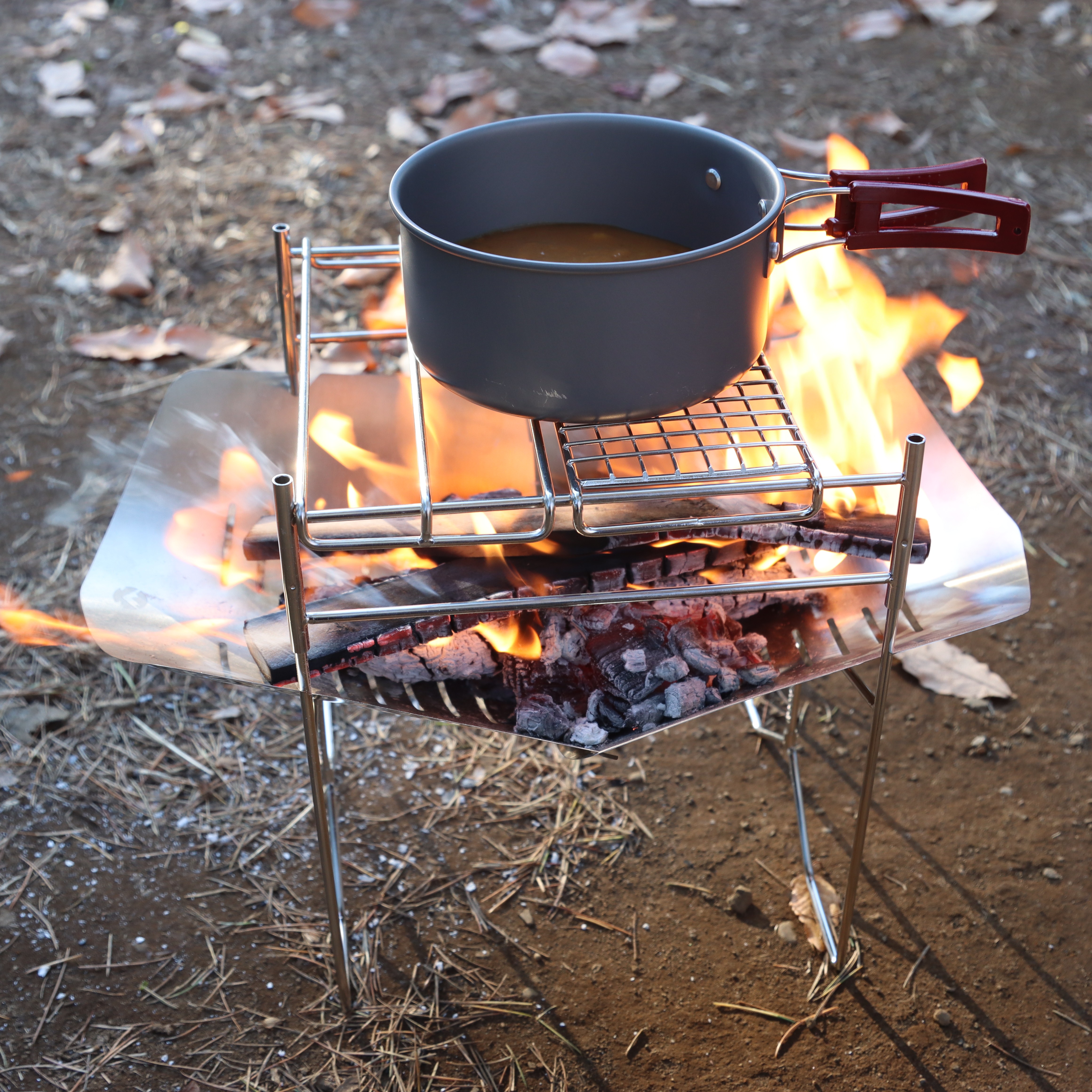 焚き火台 A4サイズ 自由調節 2-4人用 多役 アウトドア 薪ストーブ