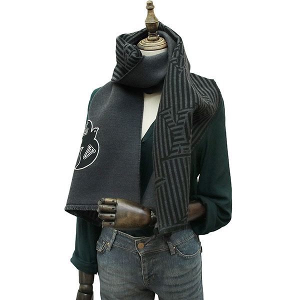 Louis Vuitton】エシャルプ・ロゴマニア デニム