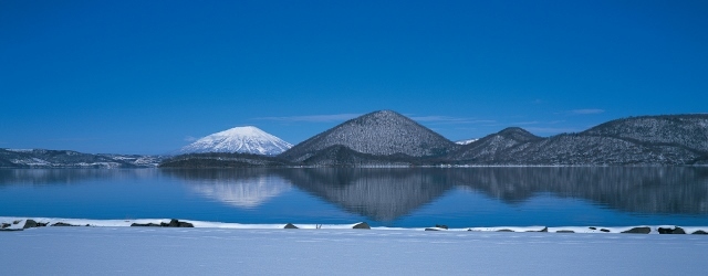 LAKEHOUSE AT TOYAKO 1