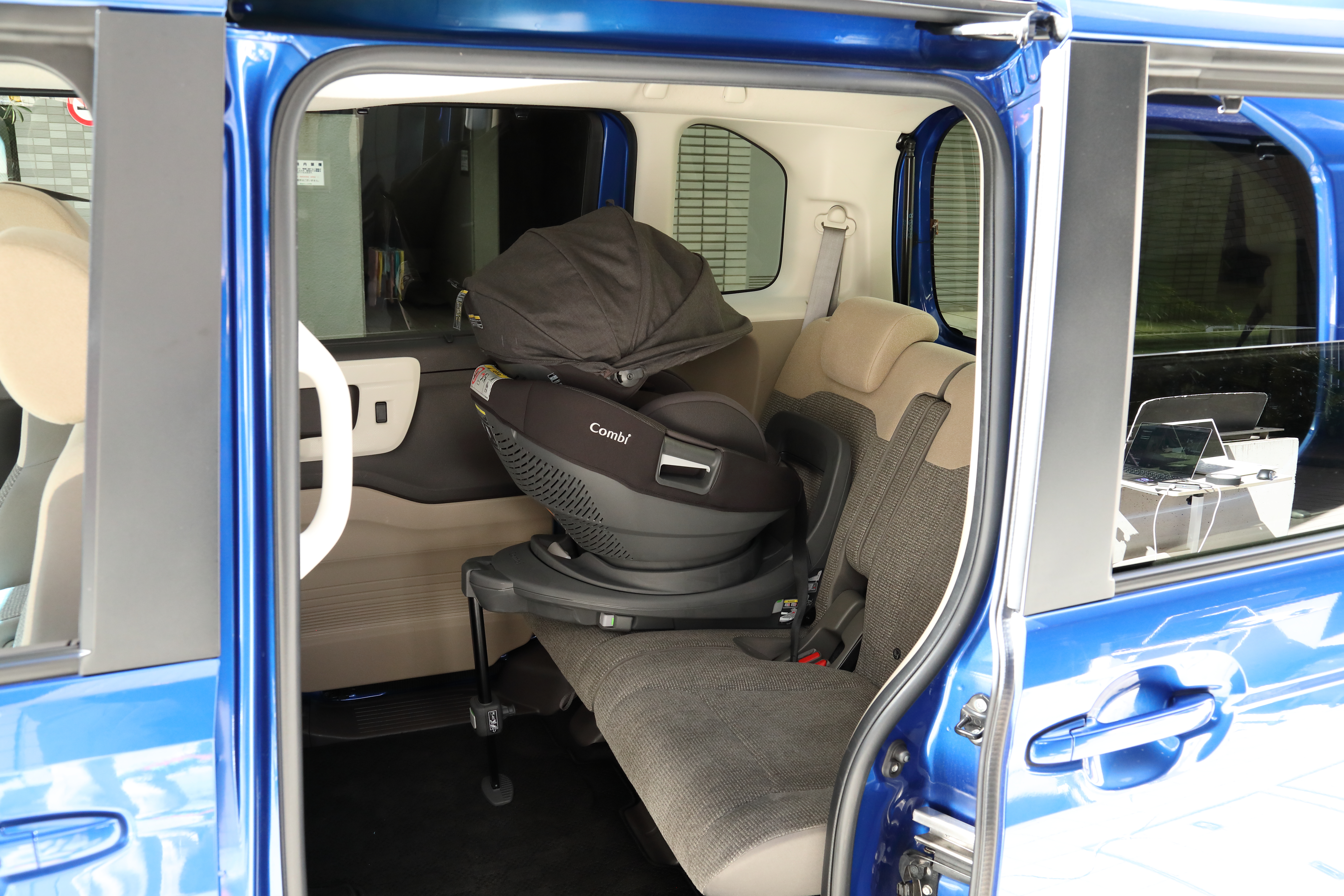  THE S ISOFIX エッグショック 10