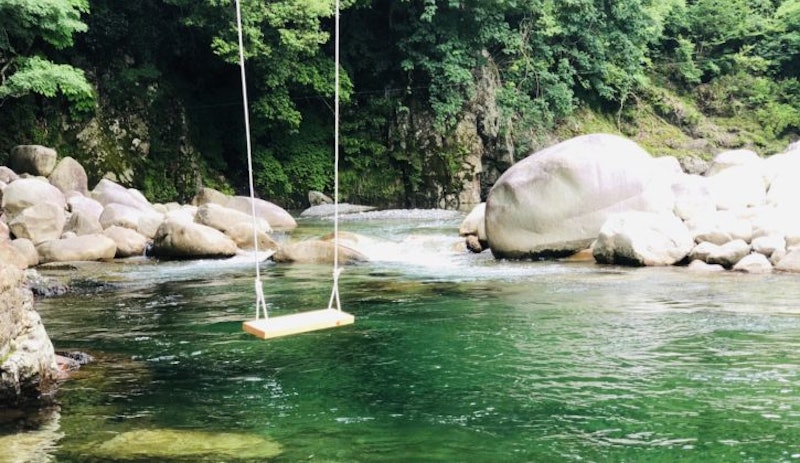 RIVER SIDE GLAMPING Nuts 3