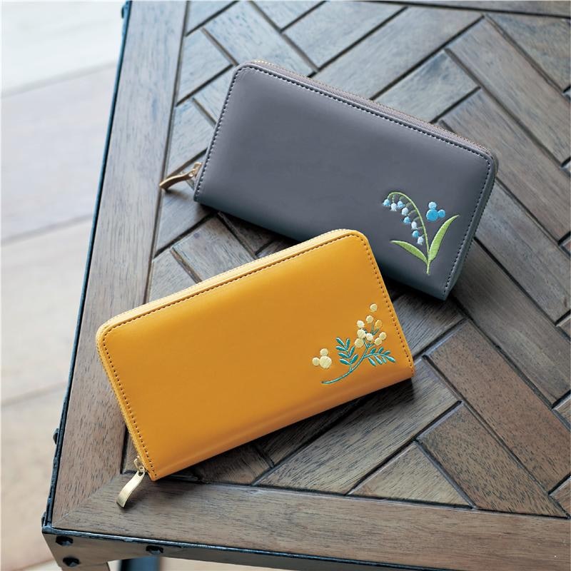 ワンポイント刺繍のギャルソン長財布 1