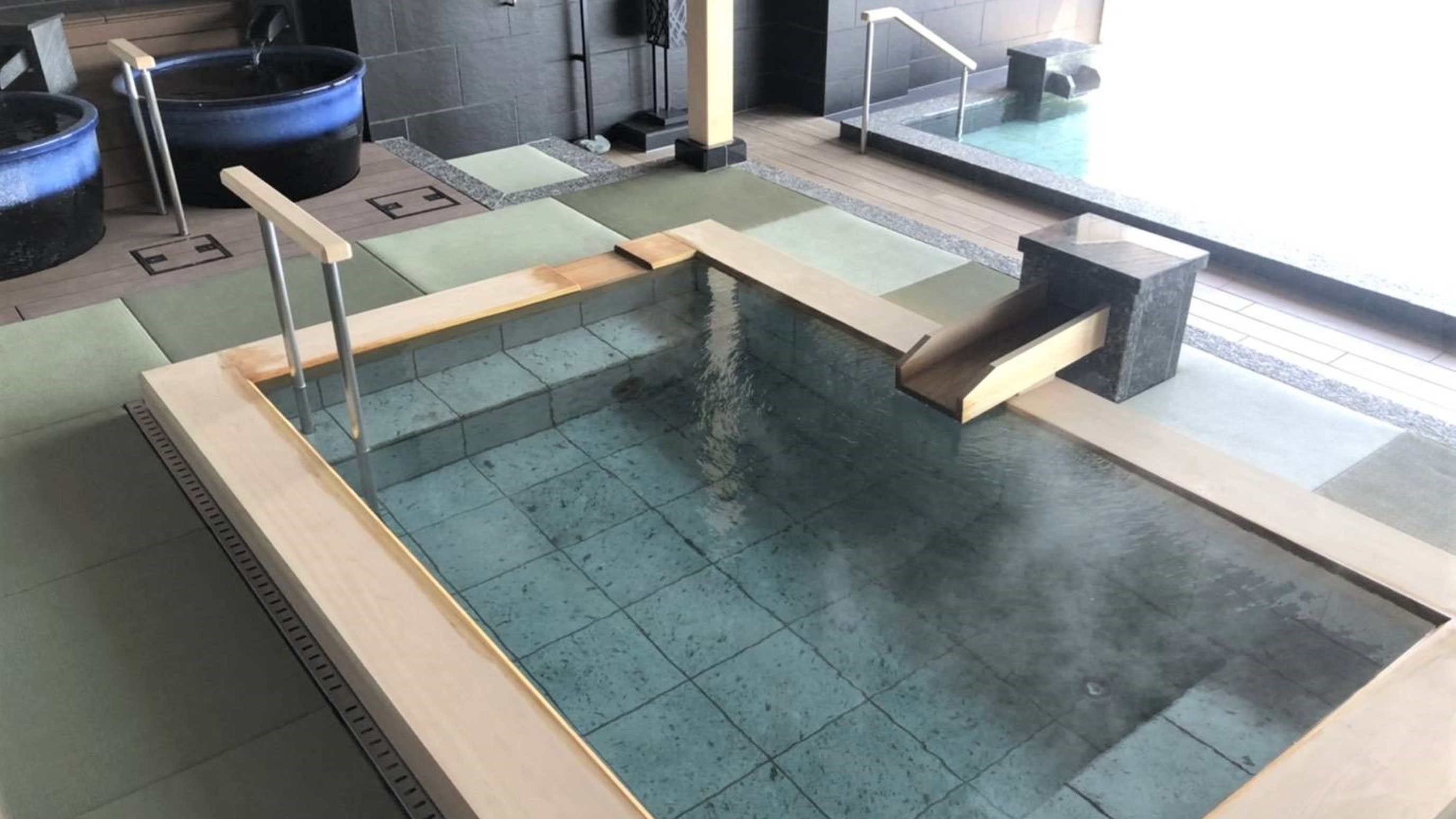 ヒューイットリゾート 函館湯の川温泉 海と灯 3